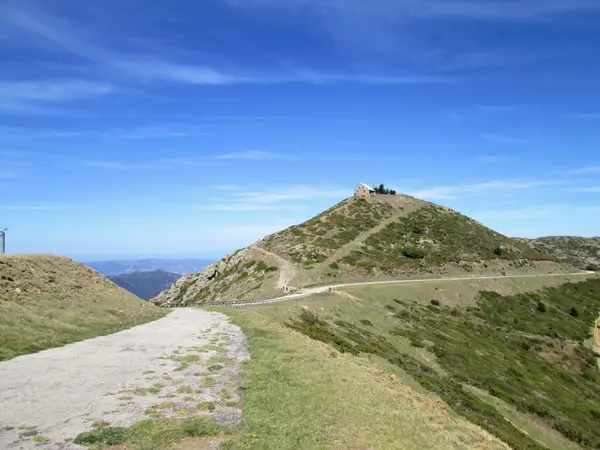 vistas panorámicas desde el turó de l'home en autocaravana